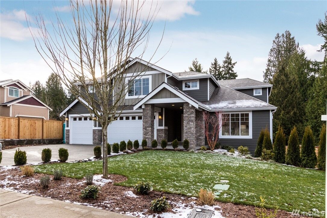 Property Photo:  6515 SE 2nd Place  WA 98059 