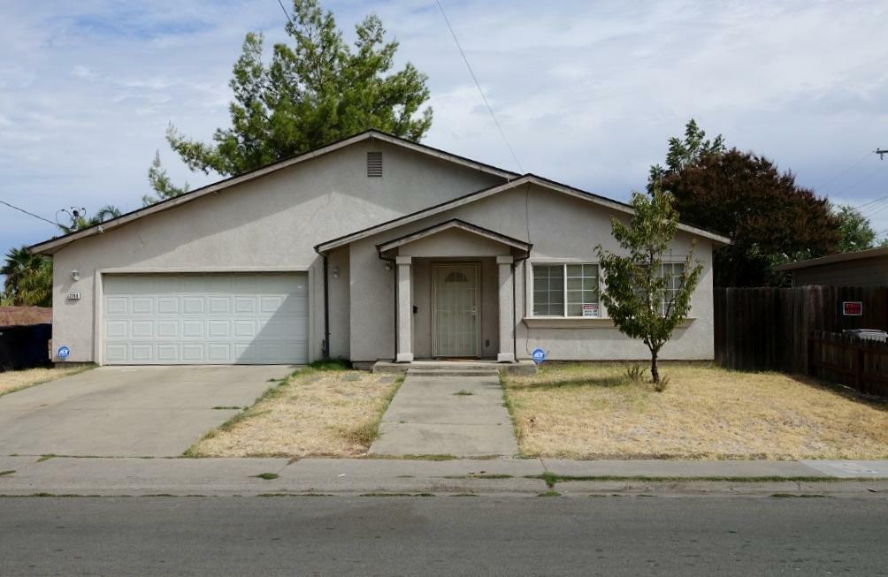 Property Photo:  2748 Fairfield Street  CA 95815 