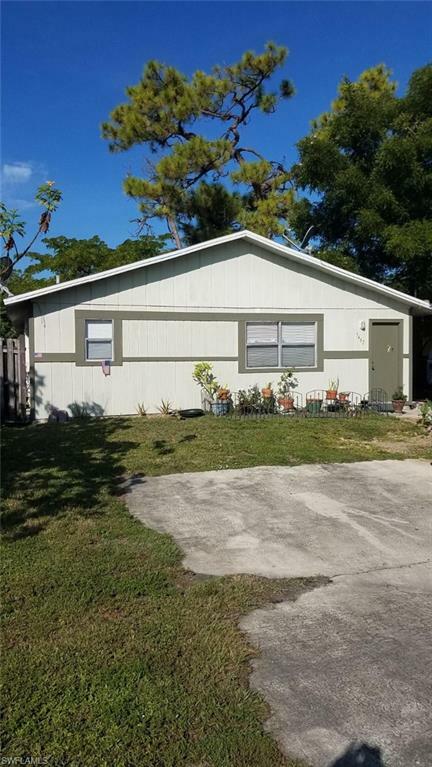 Property Photo:  5462/5464 6th Avenue  FL 33907 