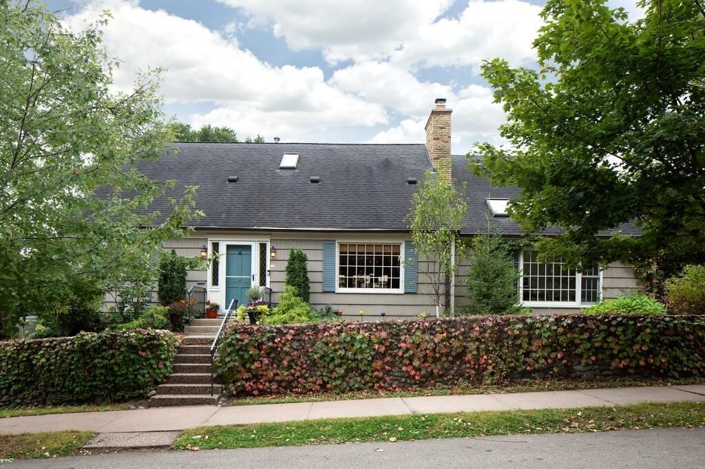 Property Photo:  4000 Queen Avenue S  MN 55410 