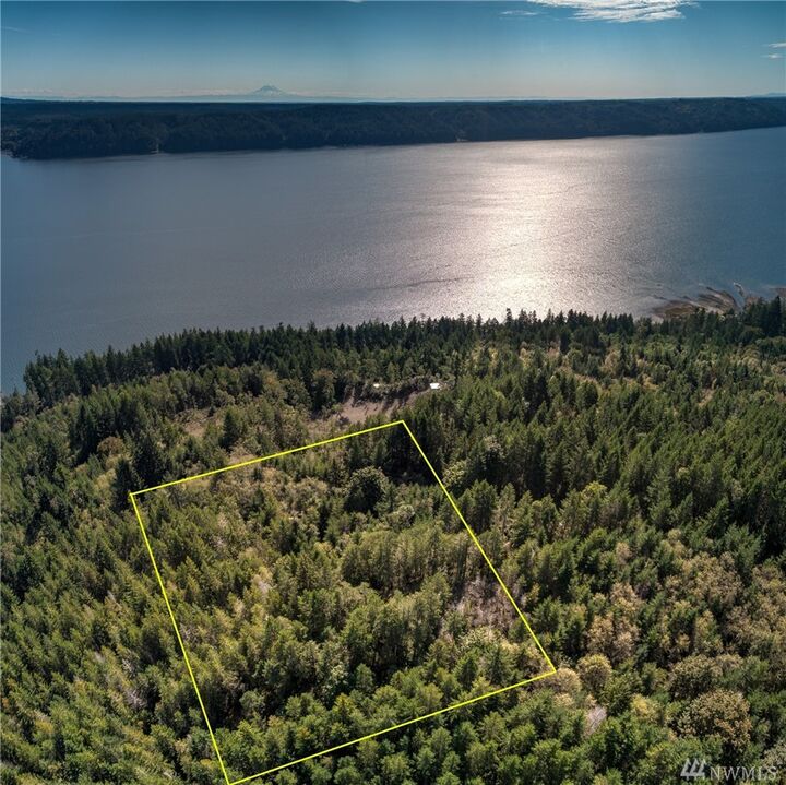 Property Photo: 37xxx N US Highway 101 WA 98555