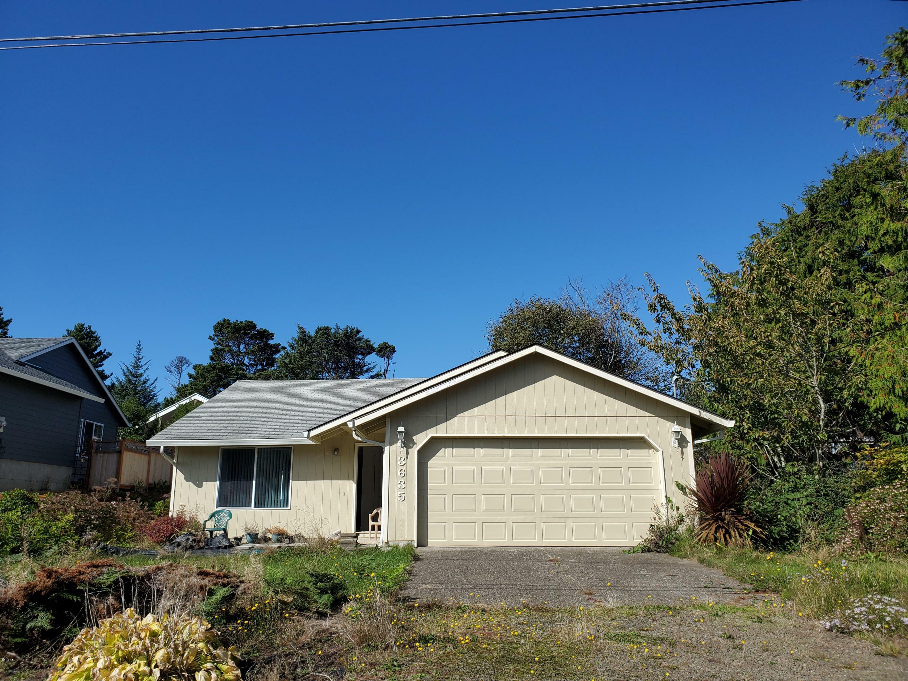 Property Photo: 3635 Sea Mist Avenue OR 97341