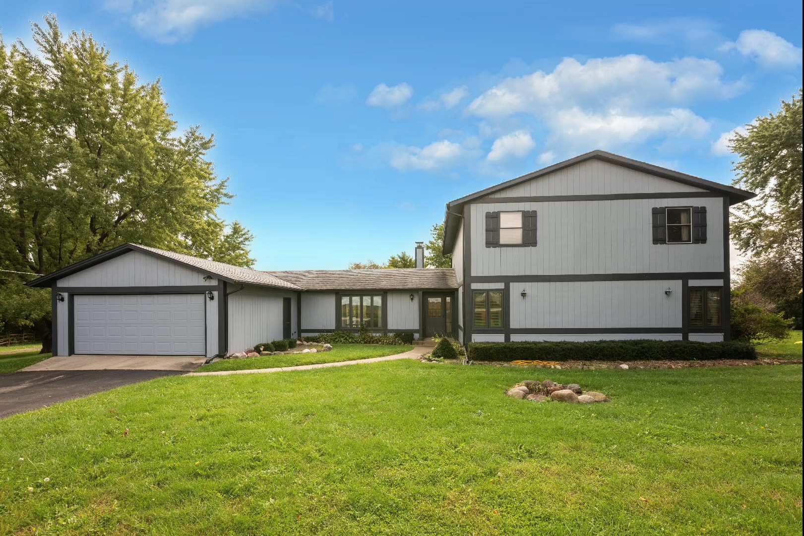 Property Photo:  1118 South Crystal Lake Road  IL 60050 