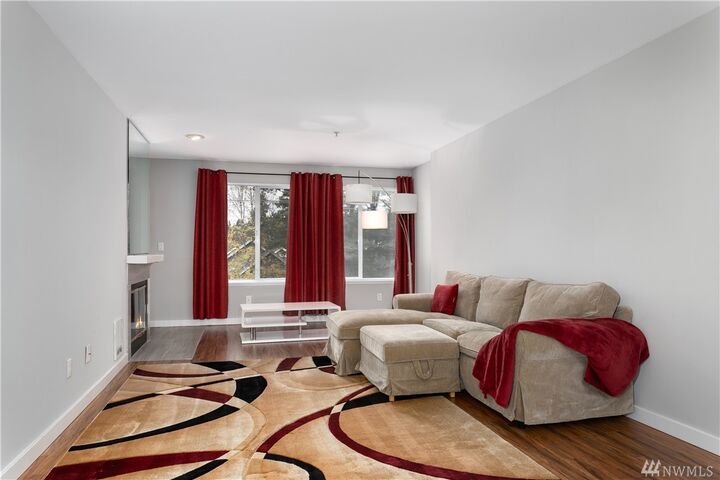 Property Photo:  18210  73rd Avenue NE 301  WA 98028 