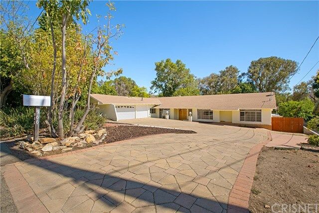 966 Calle Las Trancas  Thousand Oaks CA 91360 photo