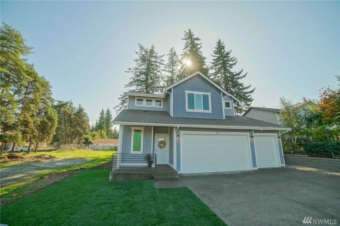 Property Photo: 1836 S 308th St WA 98003
