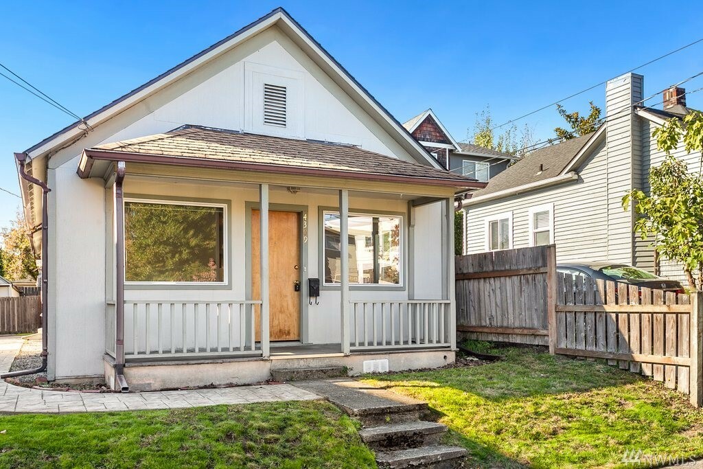 Property Photo:  4309 Francis Ave N  WA 98103 