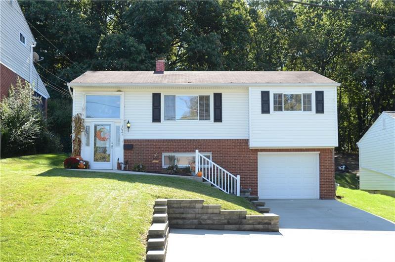 Property Photo: 1021 Catherine Drive PA 15027