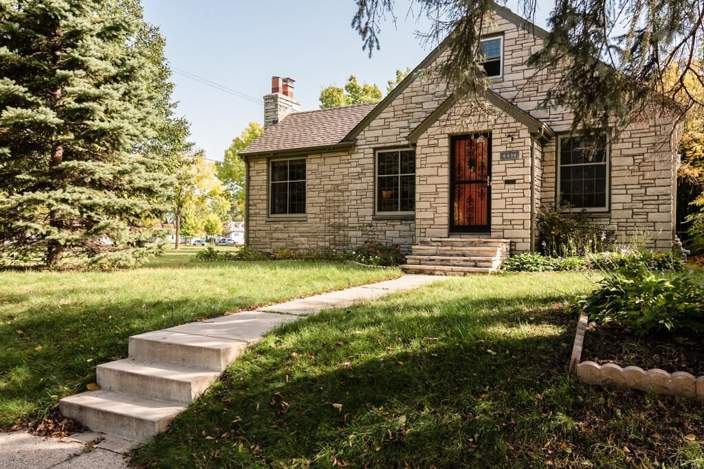 Property Photo: 4434 Newton Avenue N MN 55412