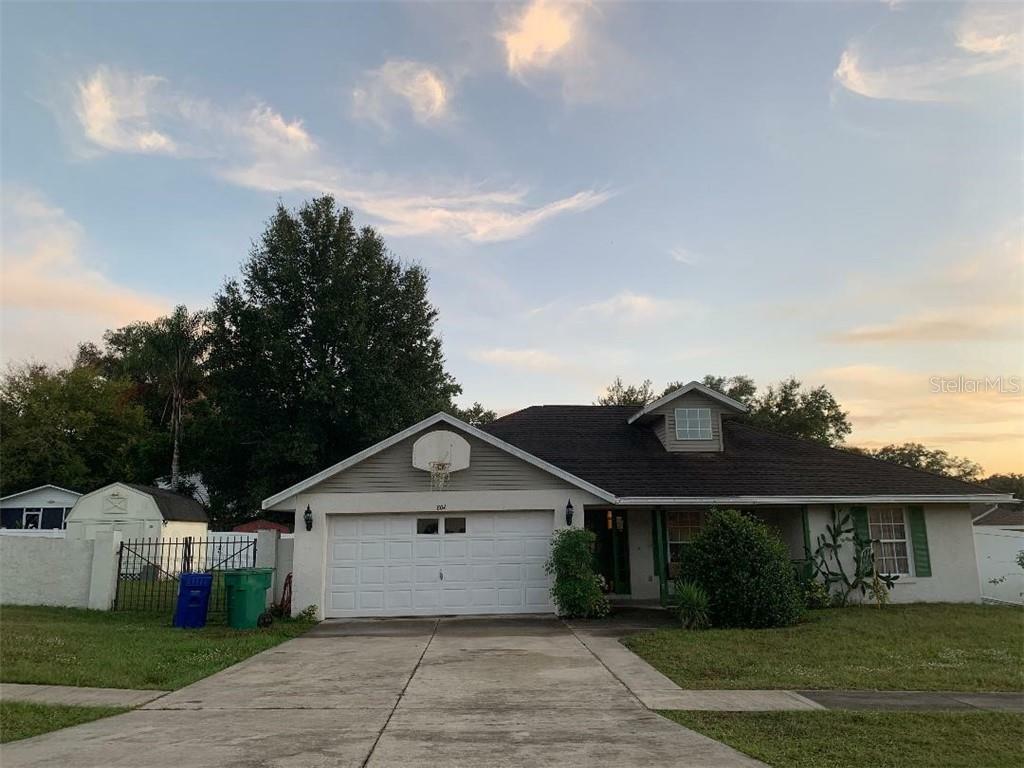 Property Photo:  804 Ridge Avenue  FL 34785 