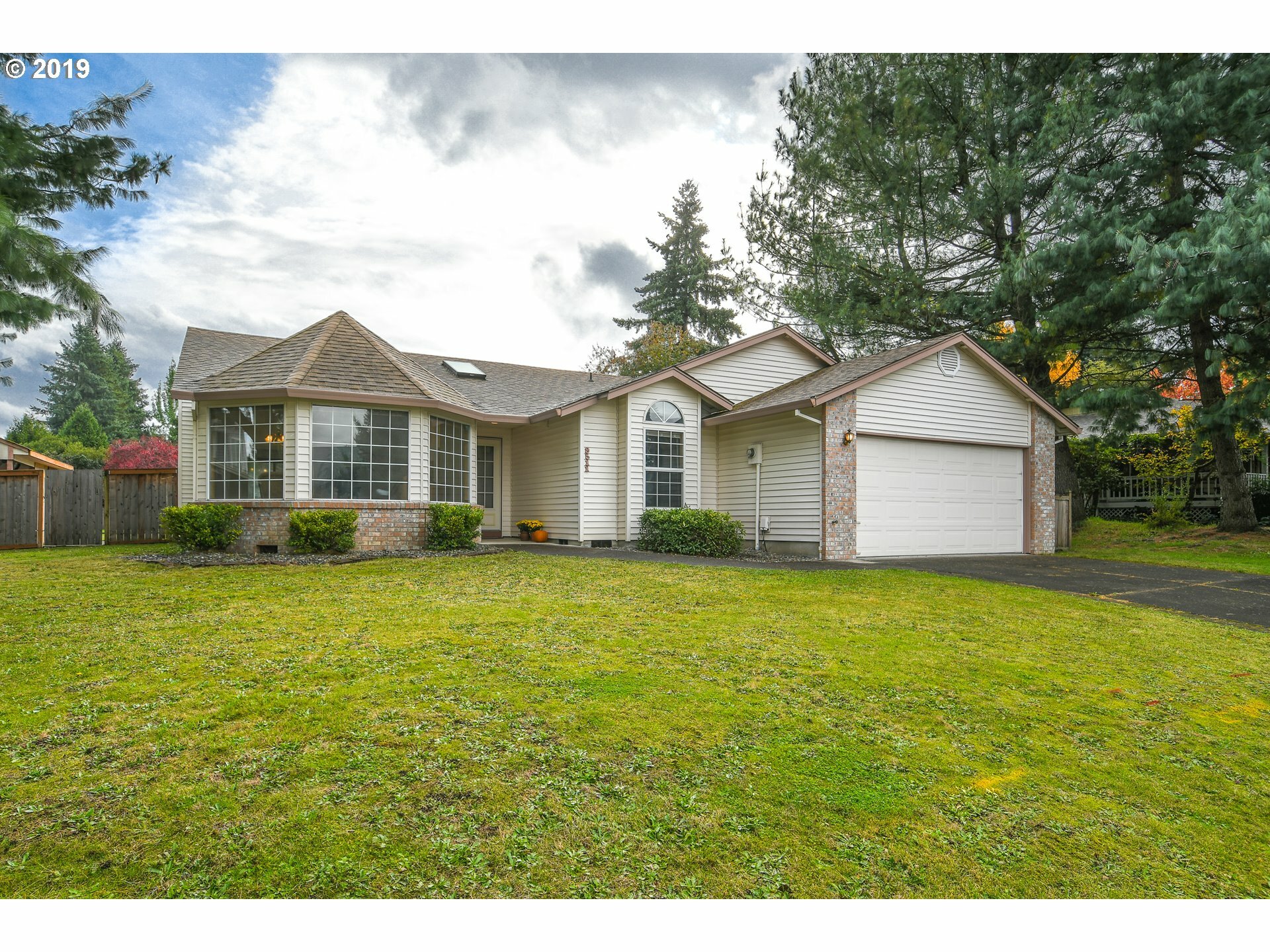 Property Photo:  9511 NE 83rd Cir  WA 98662 