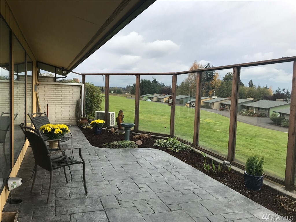 Property Photo:  1301 S Third Avenue 10A  WA 98382 