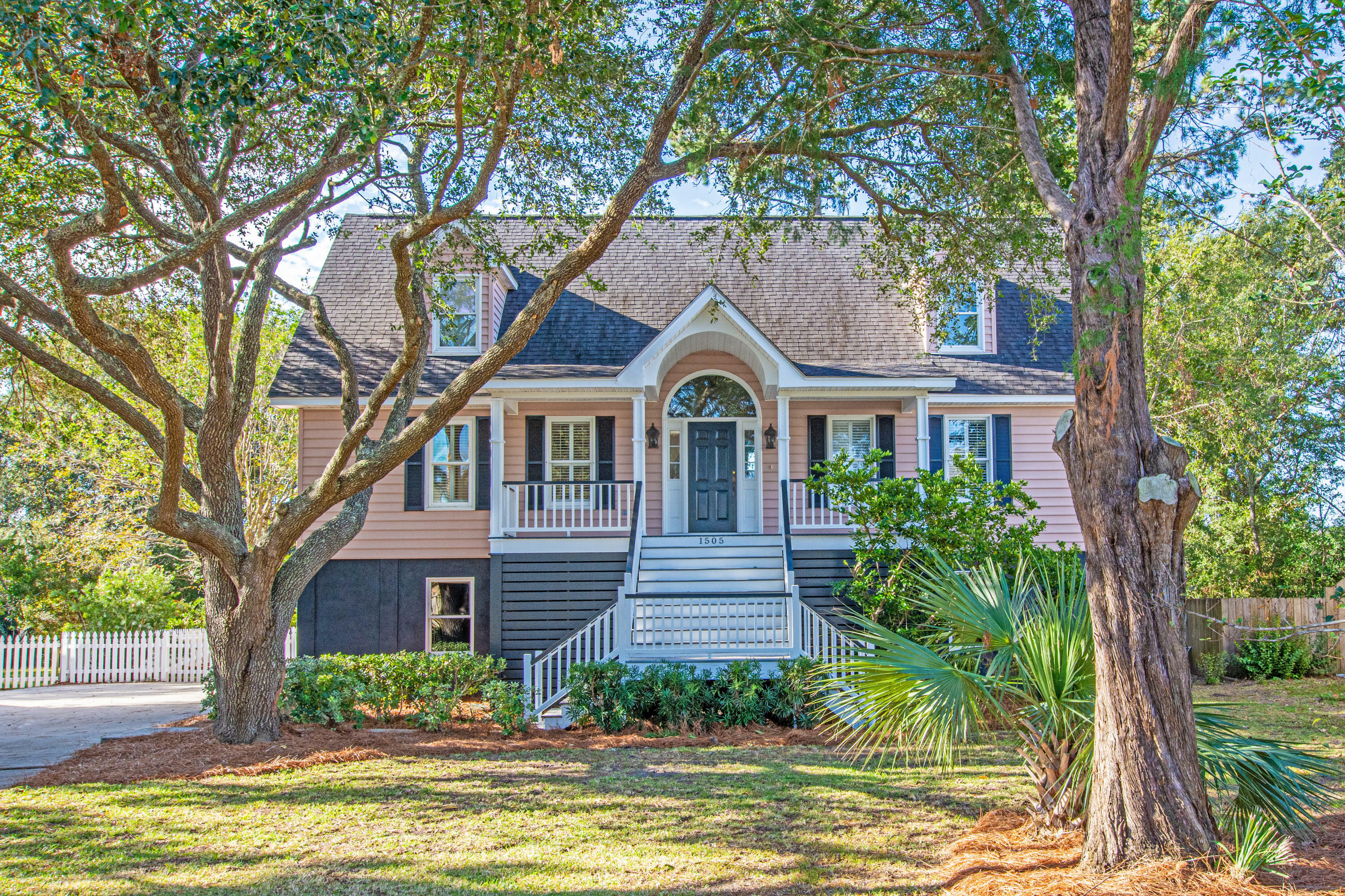 Property Photo:  1505 Oaklanding Road  SC 29464 