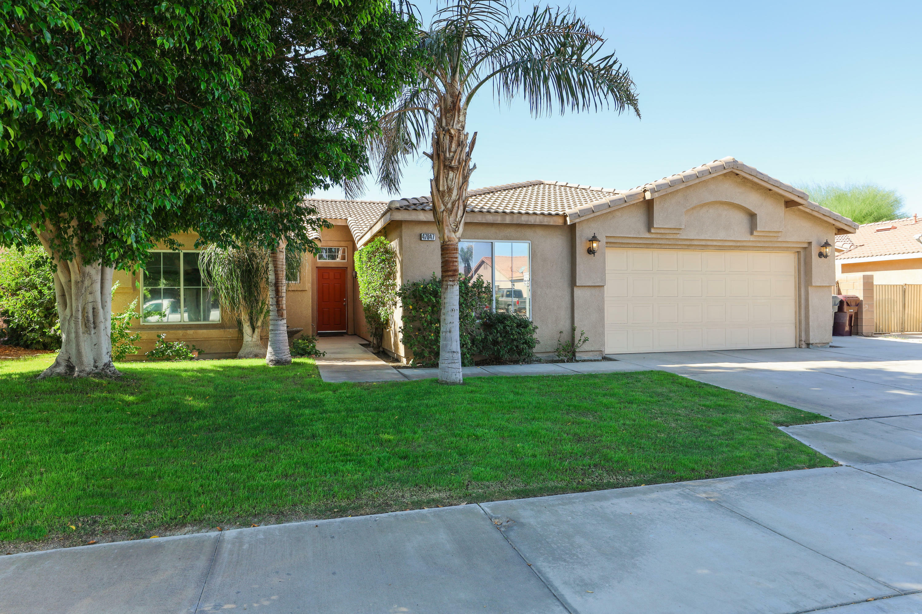 Property Photo:  47847 Margarita Street  CA 92201 