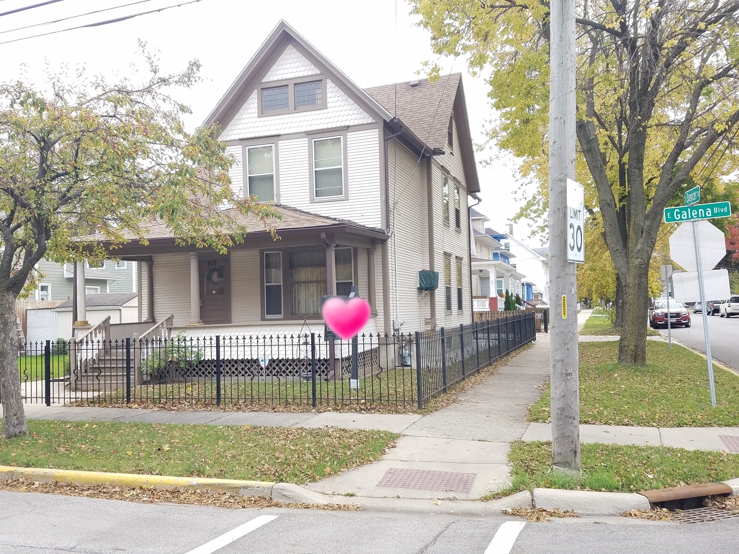 Property Photo: 601 East Galena Boulevard IL 60505