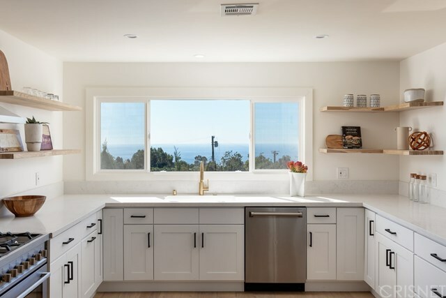 Property Photo: 28200 Ambergate Drive CA 90275