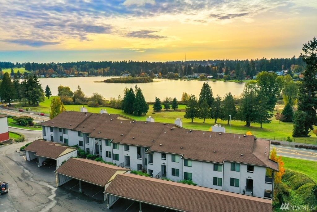 Property Photo: 23501 Lakeview Drive D104 WA 98043