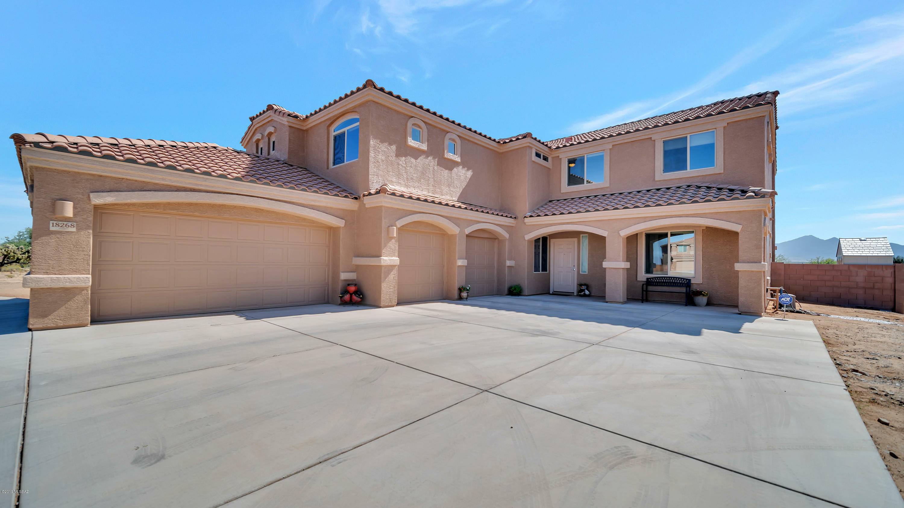 Property Photo: 18268 S Wheatland Way AZ 85629