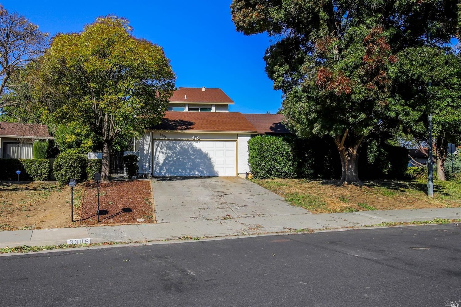 Property Photo:  3306 Hartford Avenue  CA 94534 