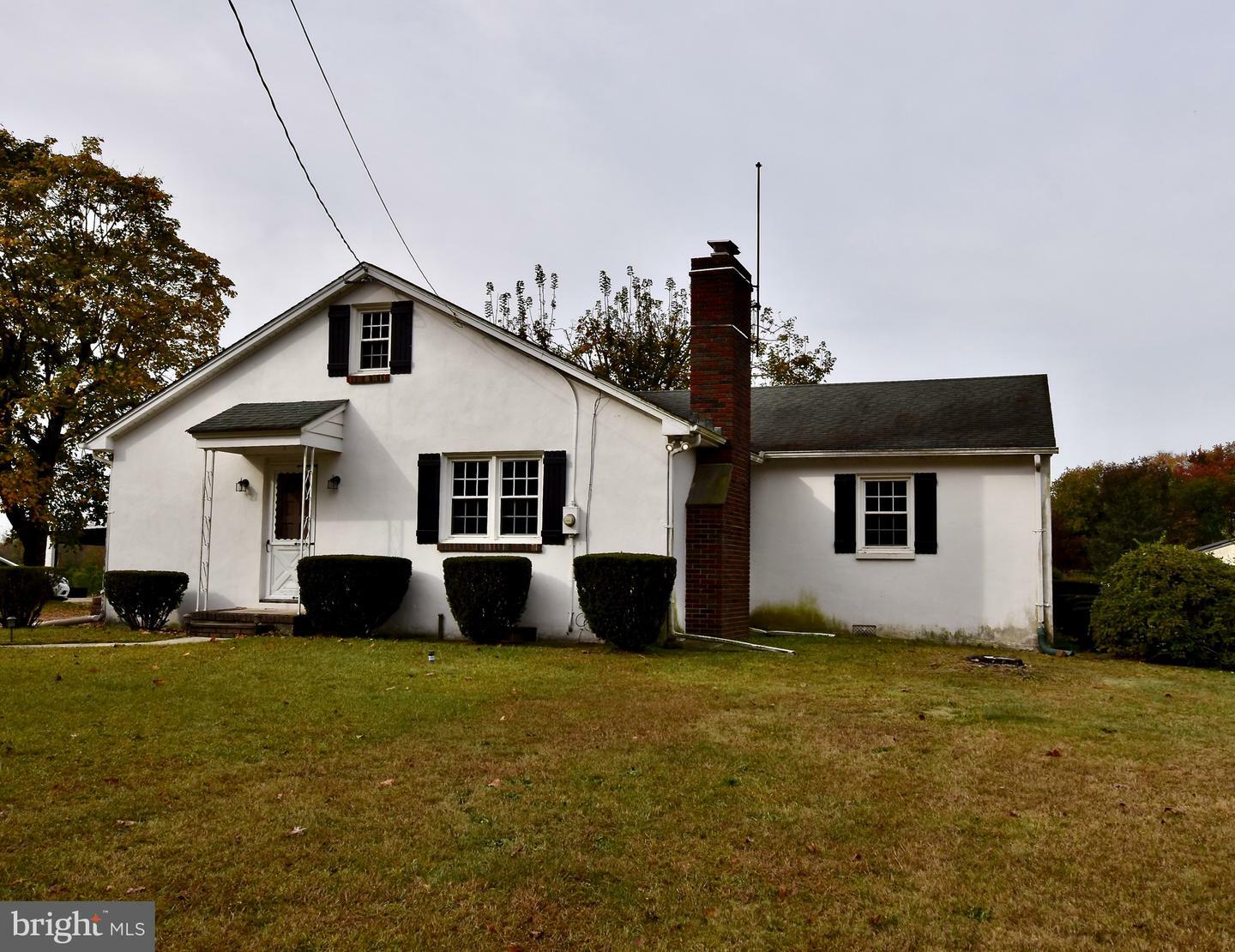 Property Photo:  2925 Vine Rd  NJ 08360 