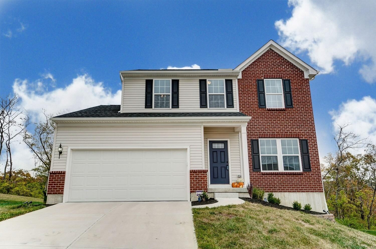 Property Photo: 8544 Forest Valley Dr OH 45247