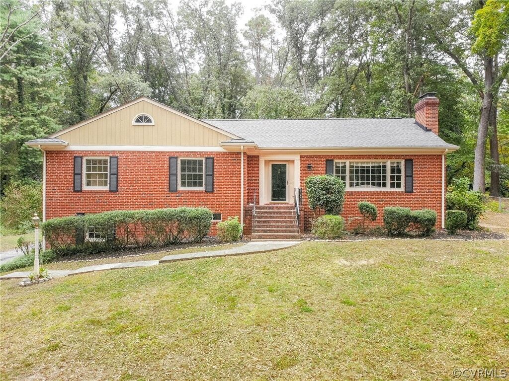 Property Photo:  8378 W Weyburn Road  VA 23235 