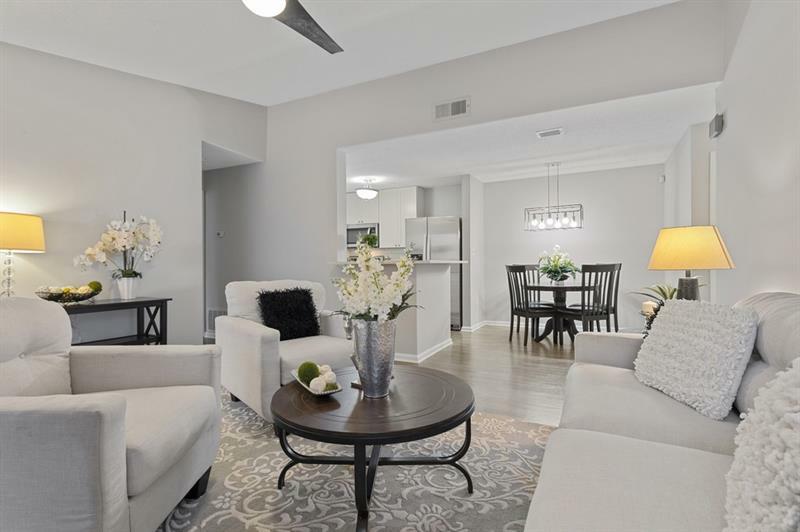Property Photo: 322 Granville Court 30328