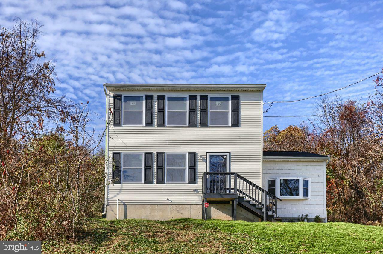 Property Photo:  525 Pleasant View Road  PA 17036 