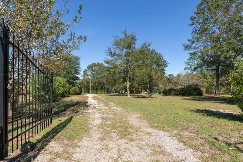 Property Photo:  4900 County Highway 2  FL 32567 