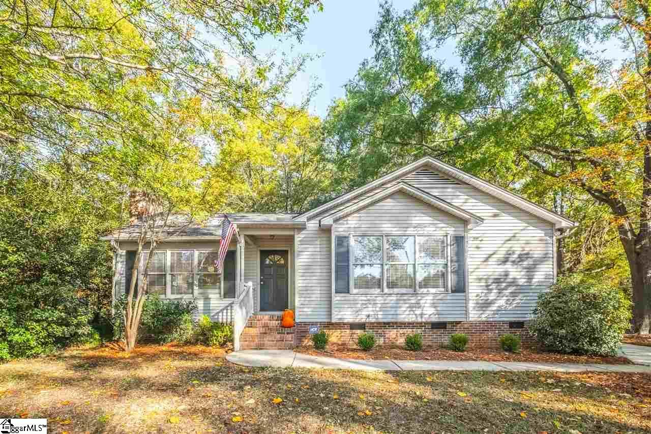 Property Photo: 140 Broughton Drive SC 29609