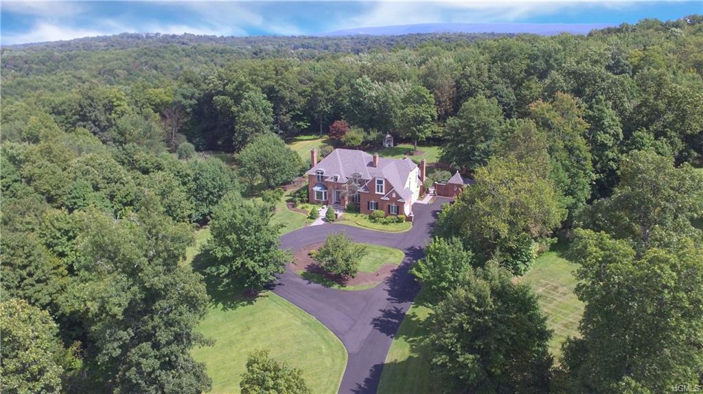 Property Photo: 5 Pleasant Ridge Run Road NY 10924
