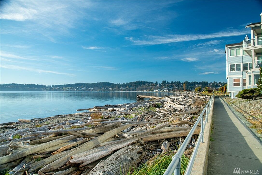 Property Photo:  651 SE Bayshore Dr C102  WA 98277 