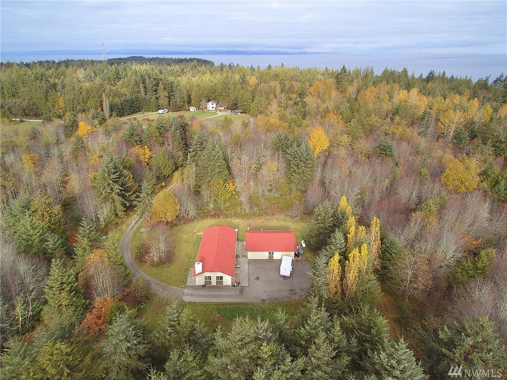 Property Photo:  196 Gandalf Rd  WA 98363 