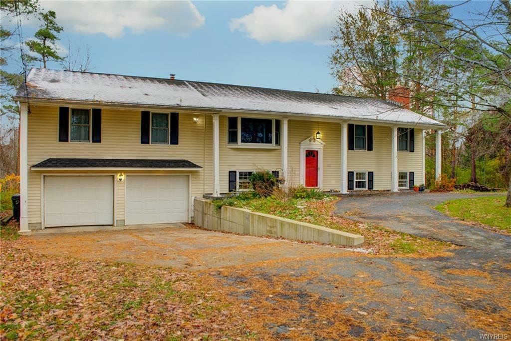 Property Photo: 440 Falls Road NY 14170