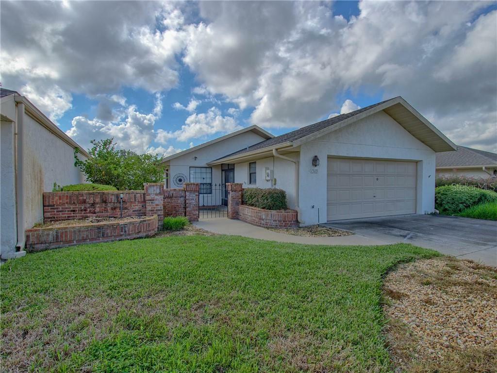 Property Photo:  1509 S Pointe Drive  FL 34748 