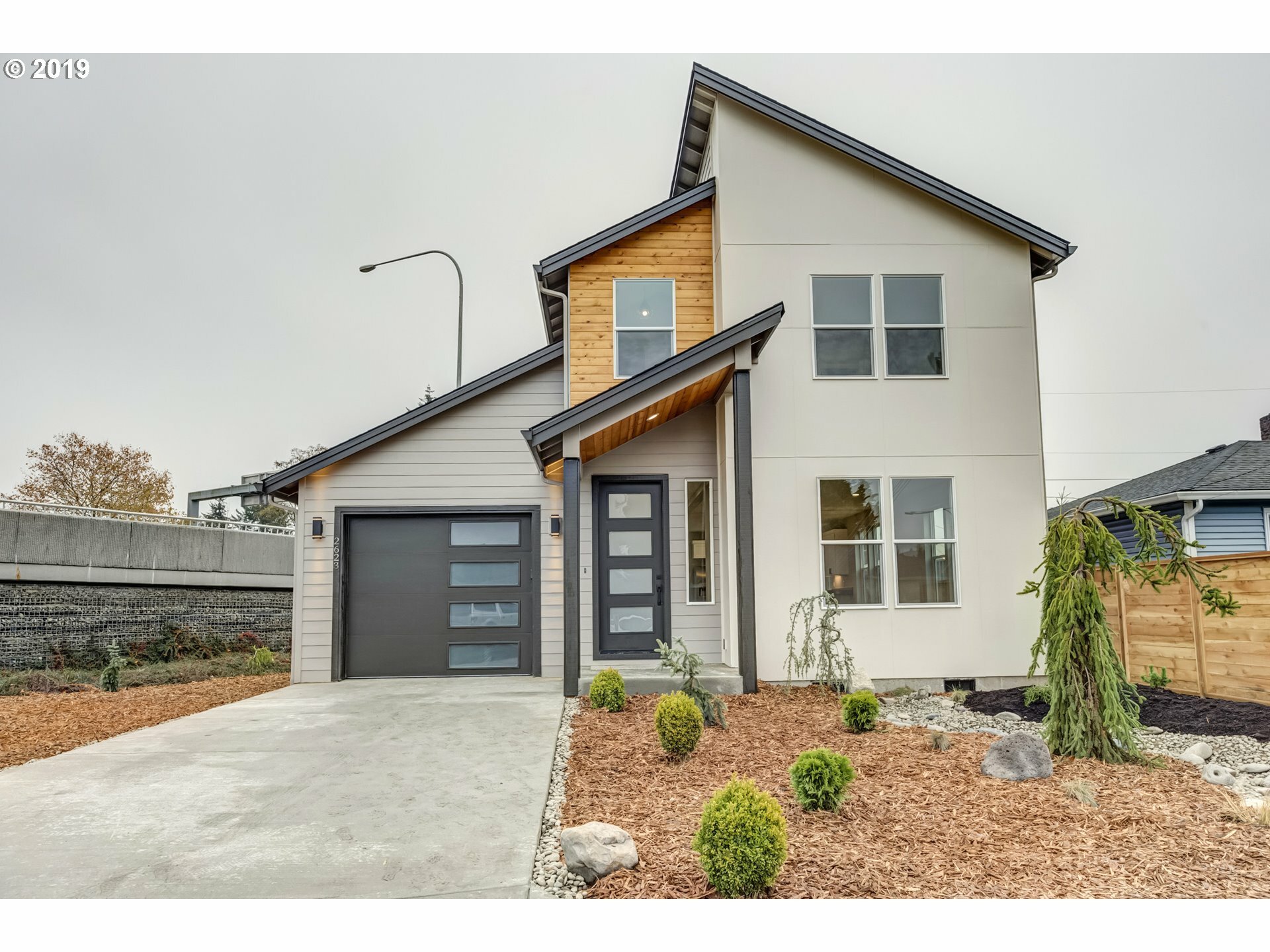 Property Photo:  2623 E 35th St  WA 98663 