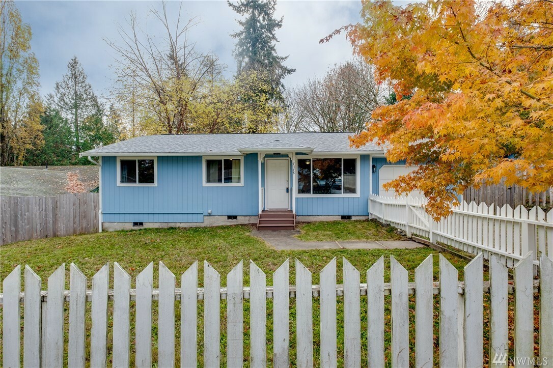 Property Photo:  7348 E Taylor St  WA 98366 