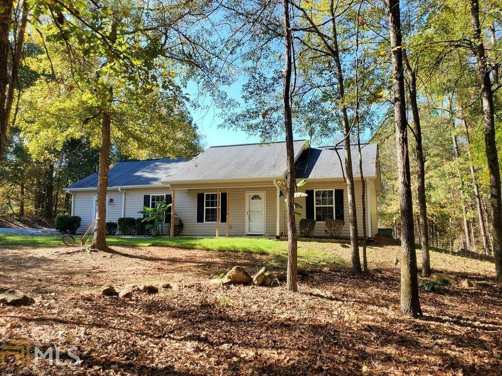 Property Photo:  428 Barnetts Bridge Rd  GA 30233 