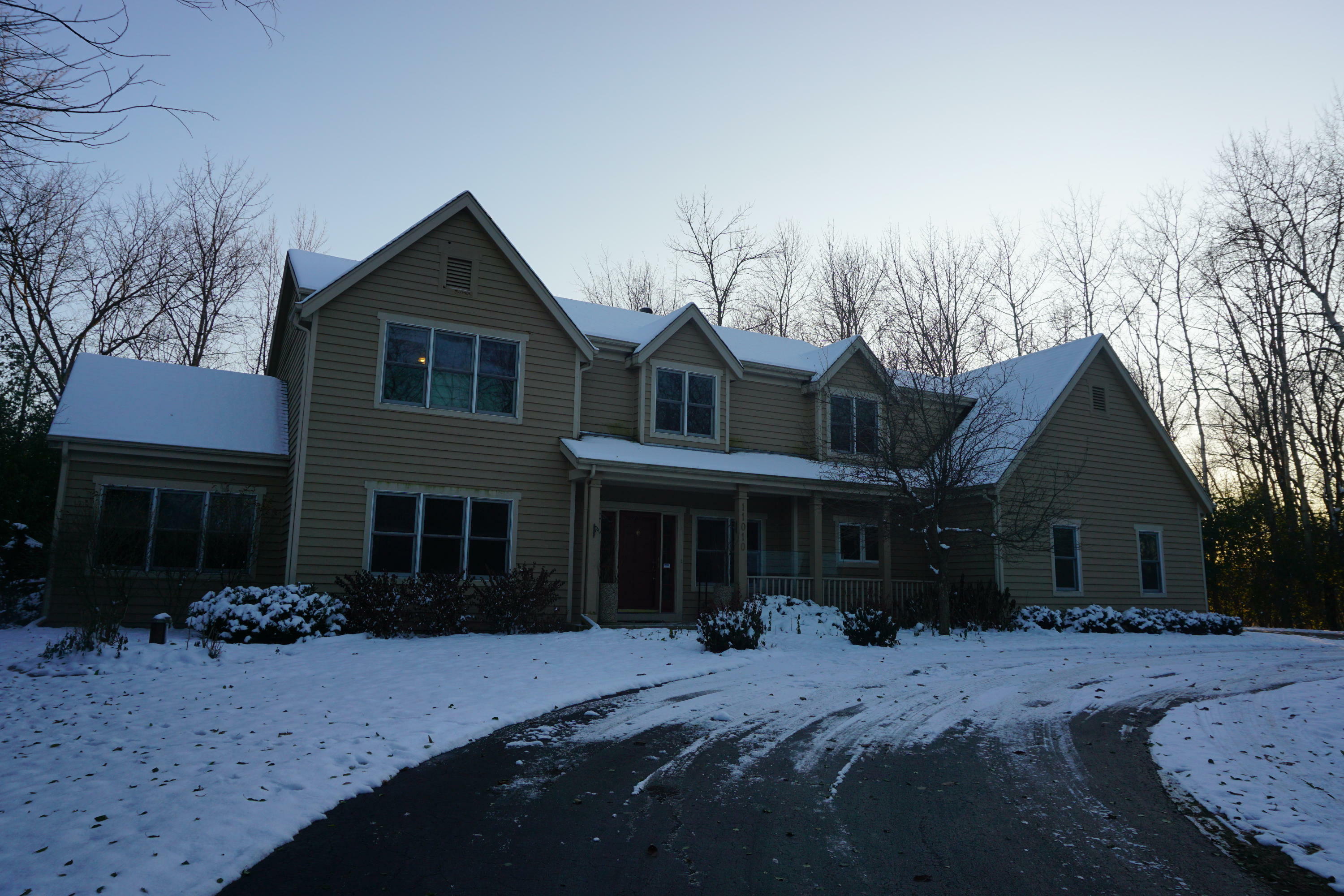 Property Photo:  11010 N Crown Ct  WI 53092 