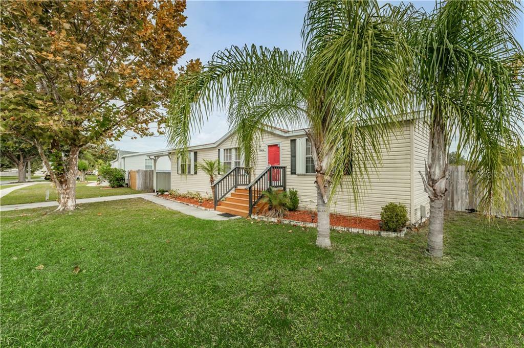 Property Photo:  10616 Goshawk Place  FL 33578 