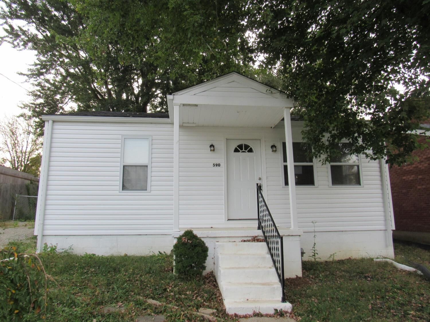 Property Photo:  590 Pauline Dr  OH 45065 
