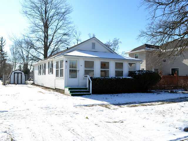 Property Photo: 106 E Sturgis Street MI 48879
