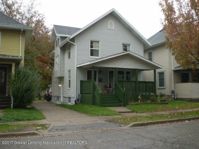 Property Photo:  812 Bancroft Court  MI 48915 