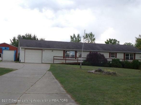 Property Photo:  2586 E Hyde Road  MI 48879 