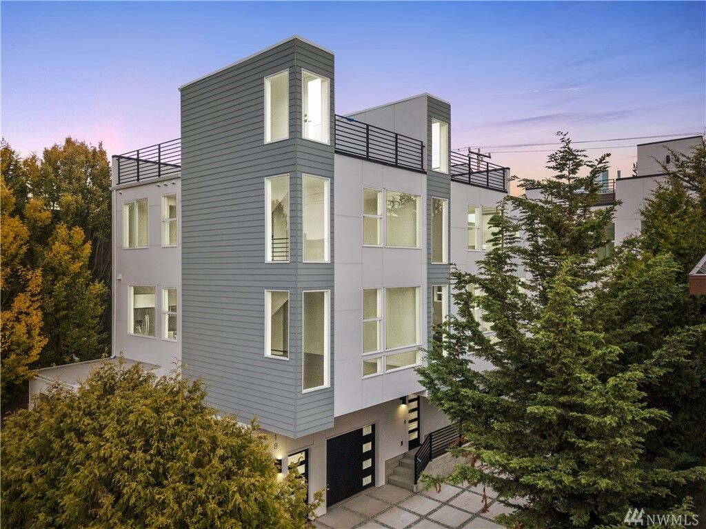 Property Photo: 10111 Greenwood Avenue N WA 98133