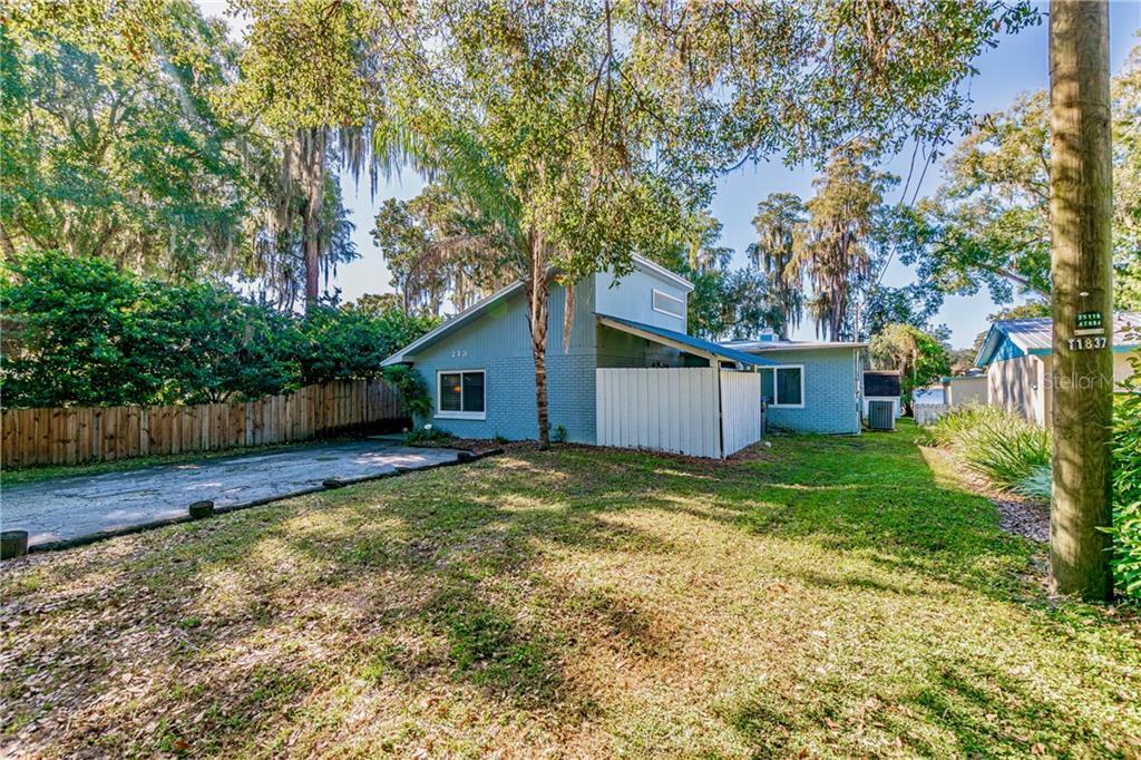 Property Photo:  213 W Chapman Road  FL 33548 