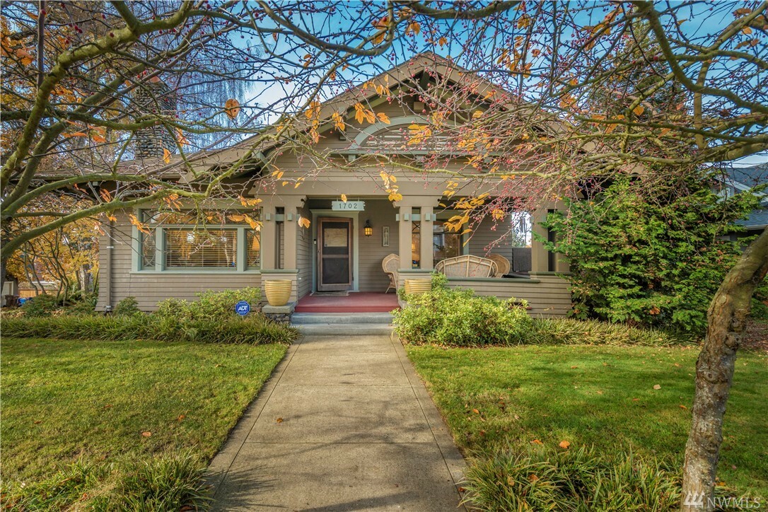 Property Photo:  1702 N Prospect St  WA 98406 