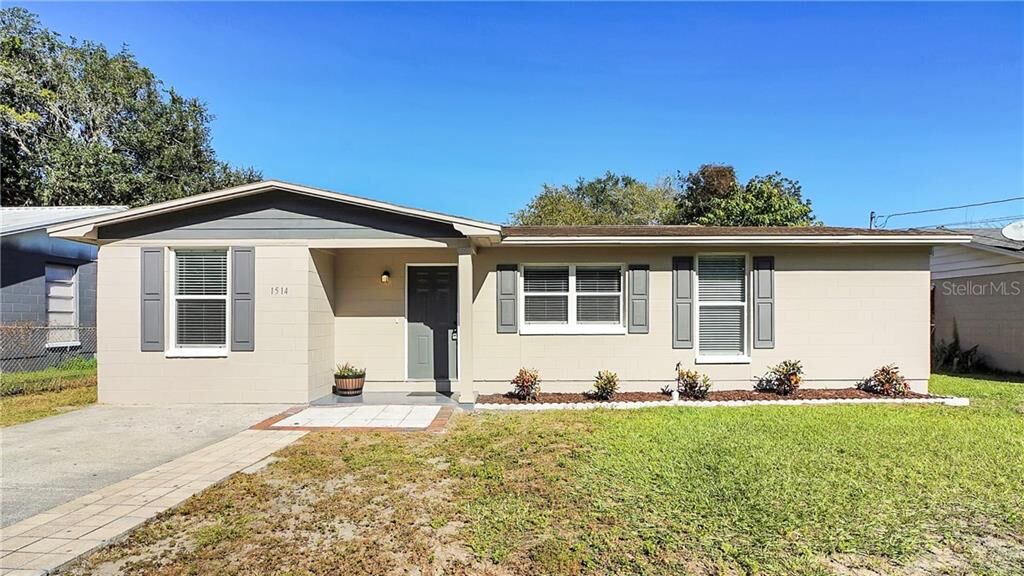 Property Photo: 1514 Crest Avenue FL 34748