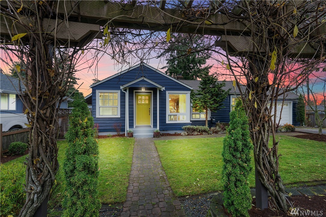 Property Photo: 11026 Fremont Ave N WA 98133