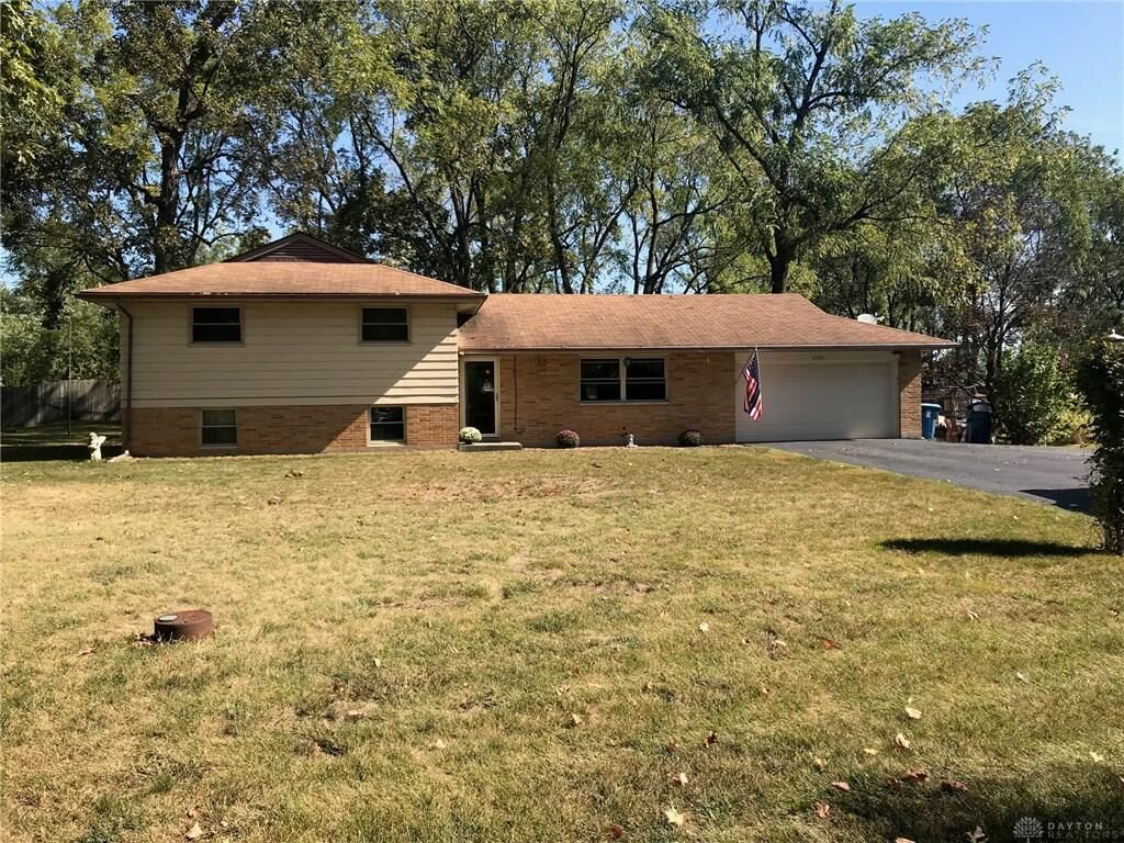 Property Photo: 5415 Powell Road OH 45424